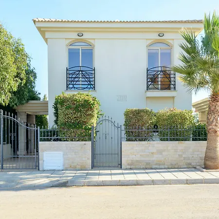 Ariadne Villa